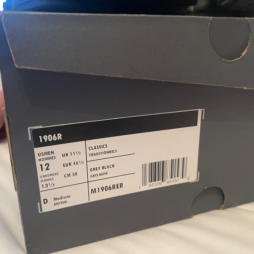 New Balance All-Black 9060 (worn twice) - Picture 5 of 5
